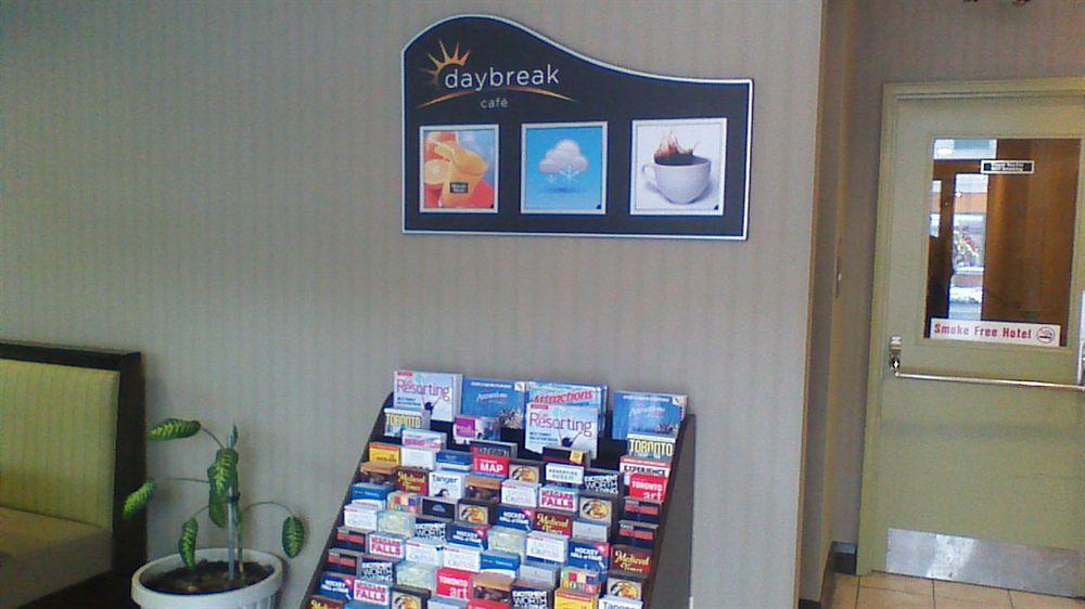 Days Inn By Wyndham Toronto East Beaches Dış mekan fotoğraf